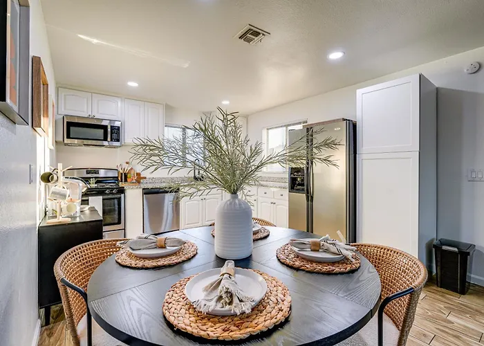 Holiday home Easy Walk To Dtwn Gilbert, Family-friendly Oasis! Gilbert