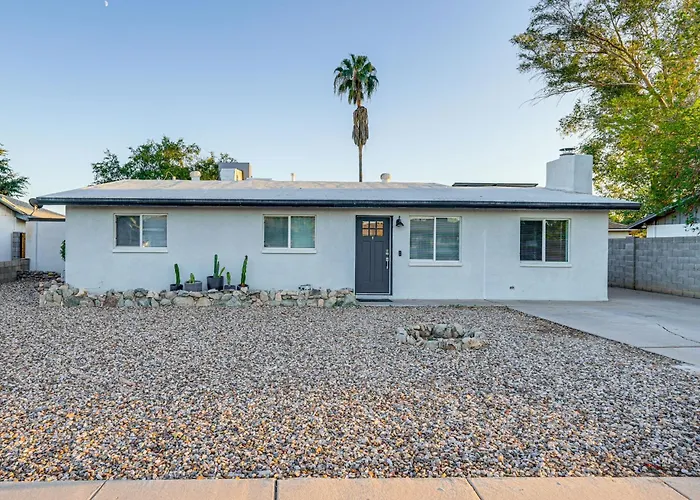Holiday home Easy Walk To Dtwn Gilbert, Family-friendly Oasis! *