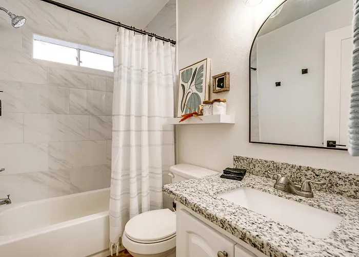 Holiday home Easy Walk To Dtwn Gilbert, Family-friendly Oasis! Gilbert
