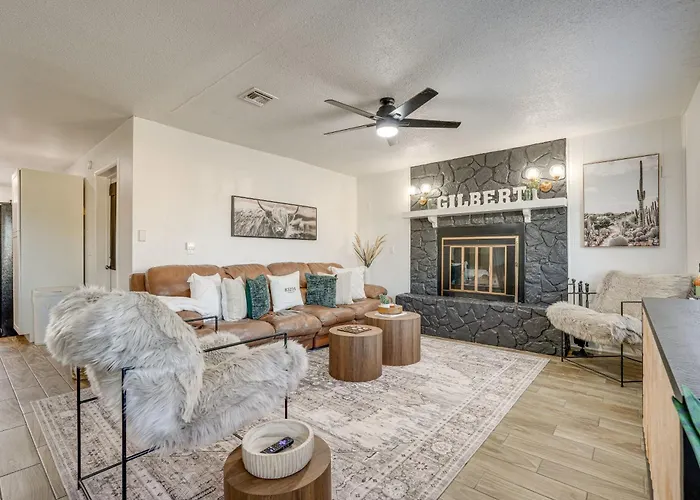 Holiday home Easy Walk To Dtwn Gilbert, Family-friendly Oasis!