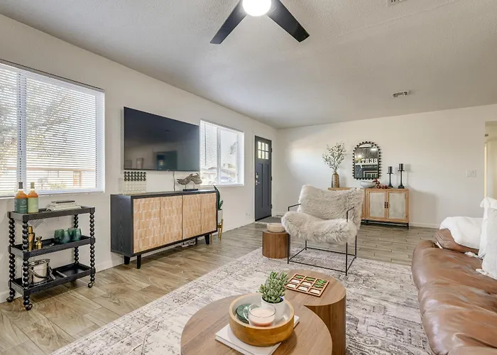 Holiday home Easy Walk To Dtwn Gilbert, Family-friendly Oasis! Gilbert