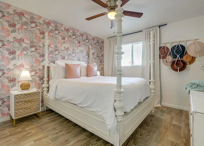 Holiday home Easy Walk To Dtwn Gilbert, Family-friendly Oasis! *
