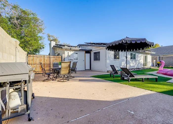 Easy Walk To Dtwn Gilbert, Family-friendly Oasis! Holiday home